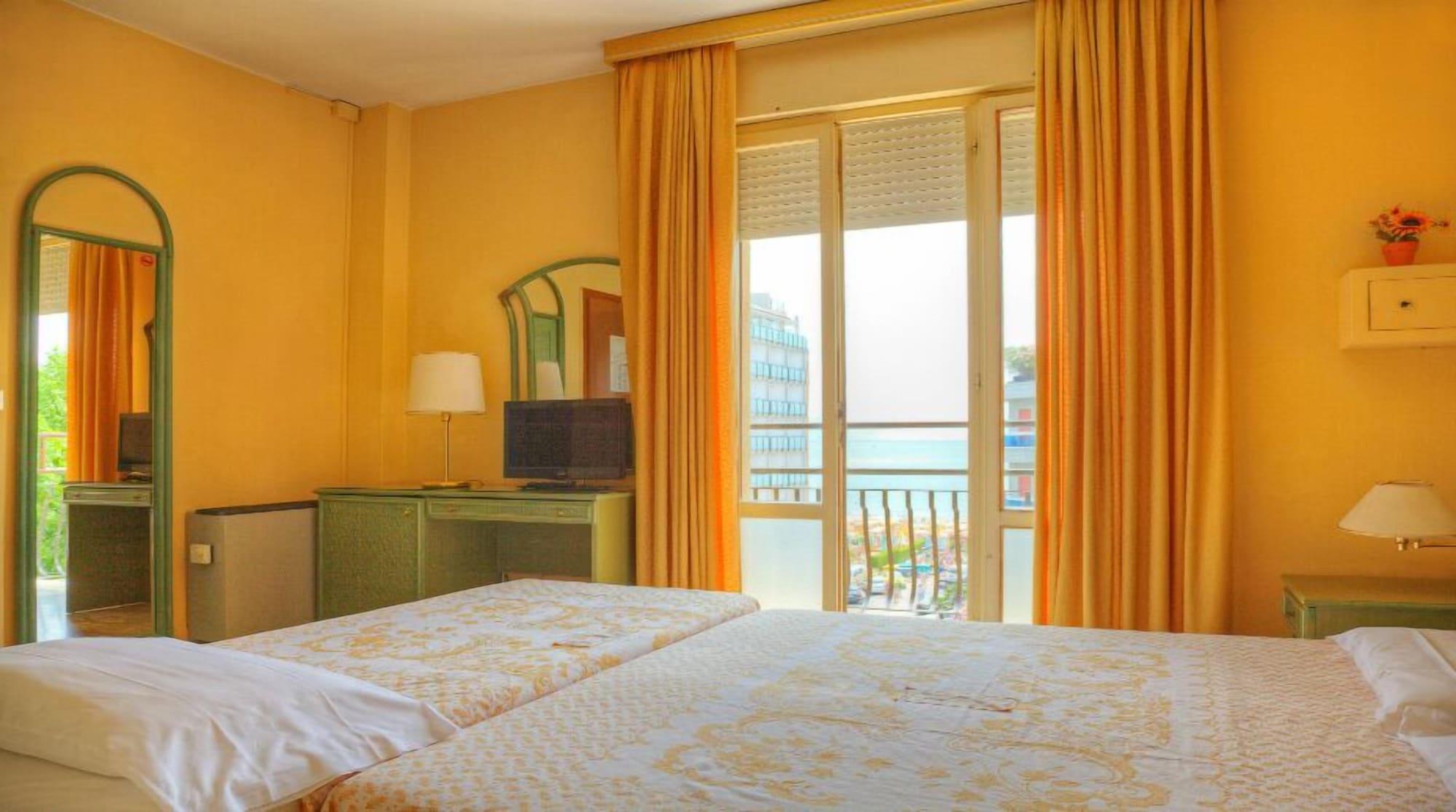 Hotel Amalfi Lido di Jesolo Exterior foto